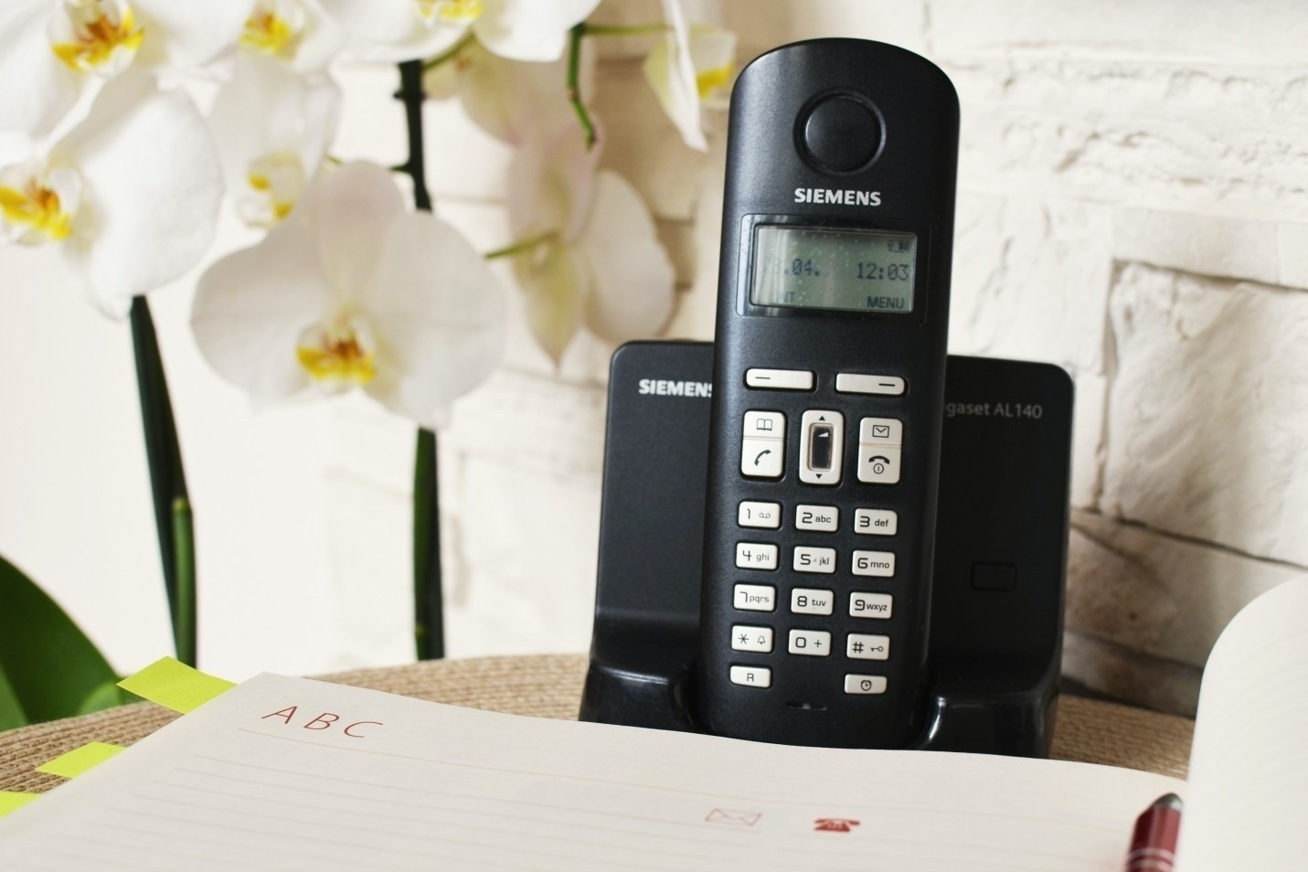 Die Beratungsstellen bieten auch Hilfe über das Telefon